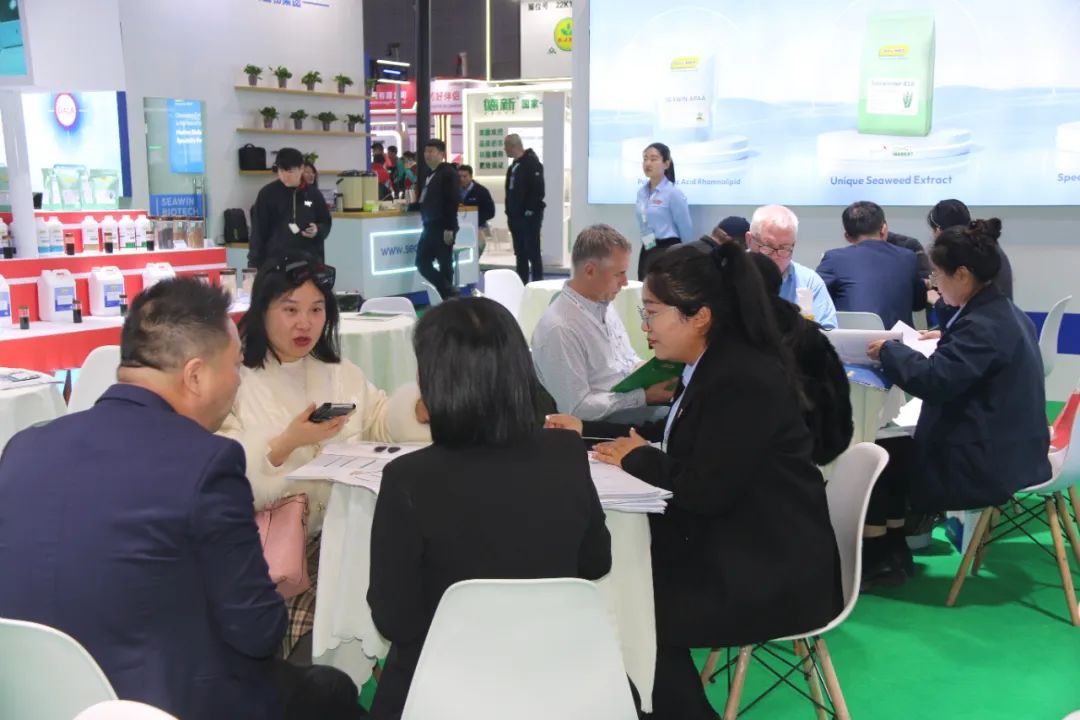 金牌赞助企业tqb谈球吧全新亮相上海CAC国际农化展，以科技实力献礼25周年